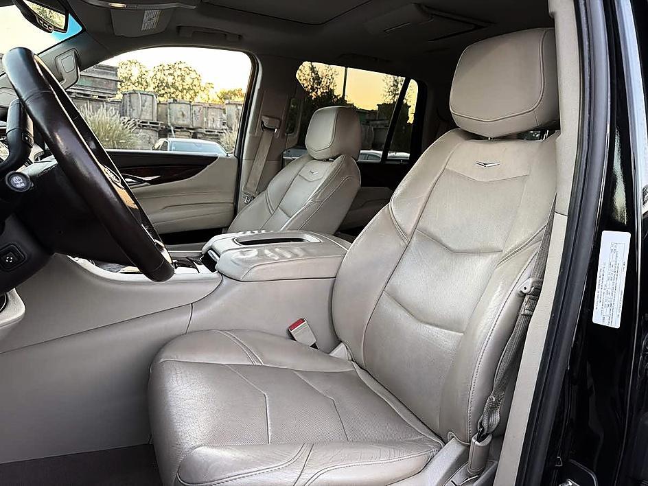 Cadillac Escalade photo 16