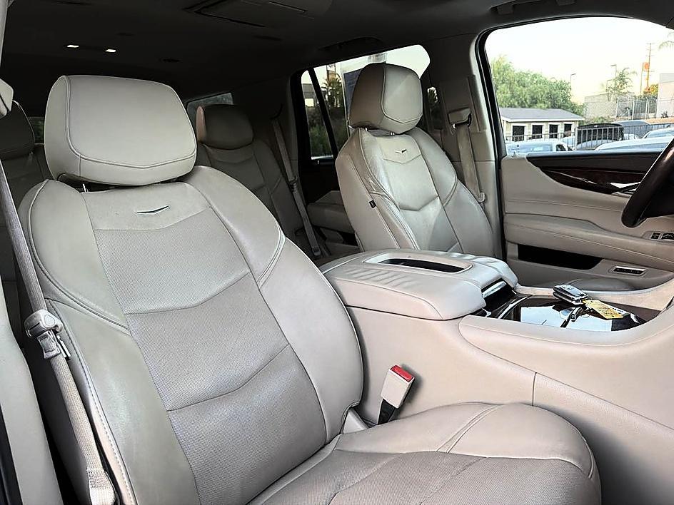 Cadillac Escalade photo 24
