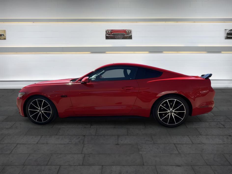 Ford Mustang photo 4