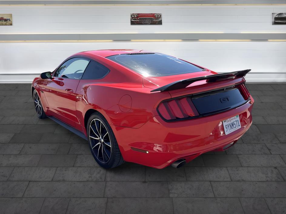 Ford Mustang photo 5