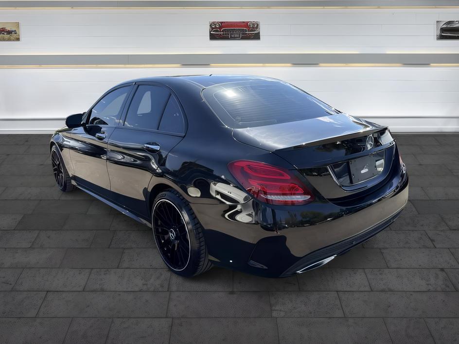 Mercedes-Benz C300 photo 4