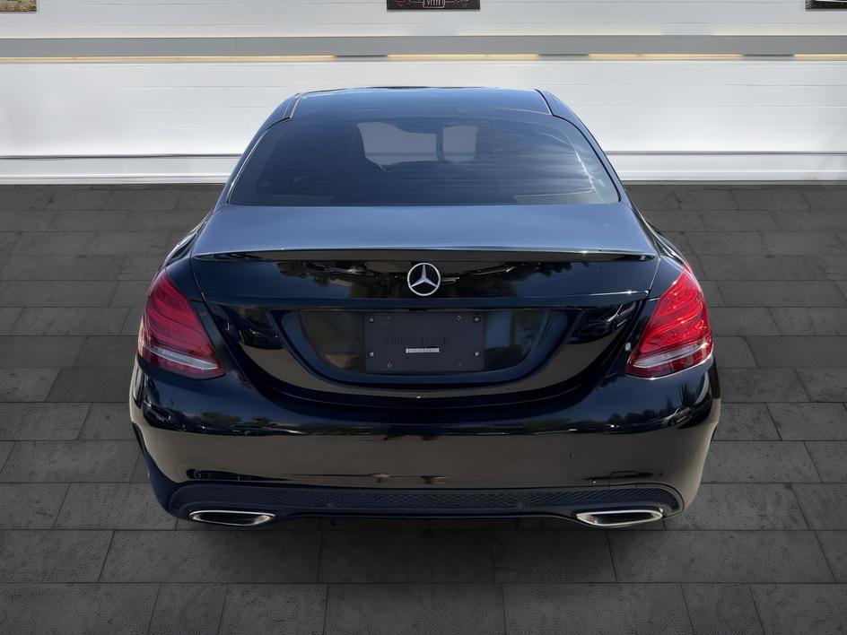 Mercedes-Benz C300 photo 6