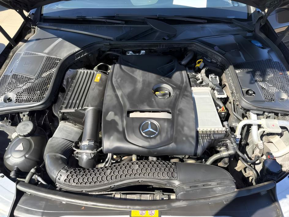 Mercedes-Benz C300 photo 22