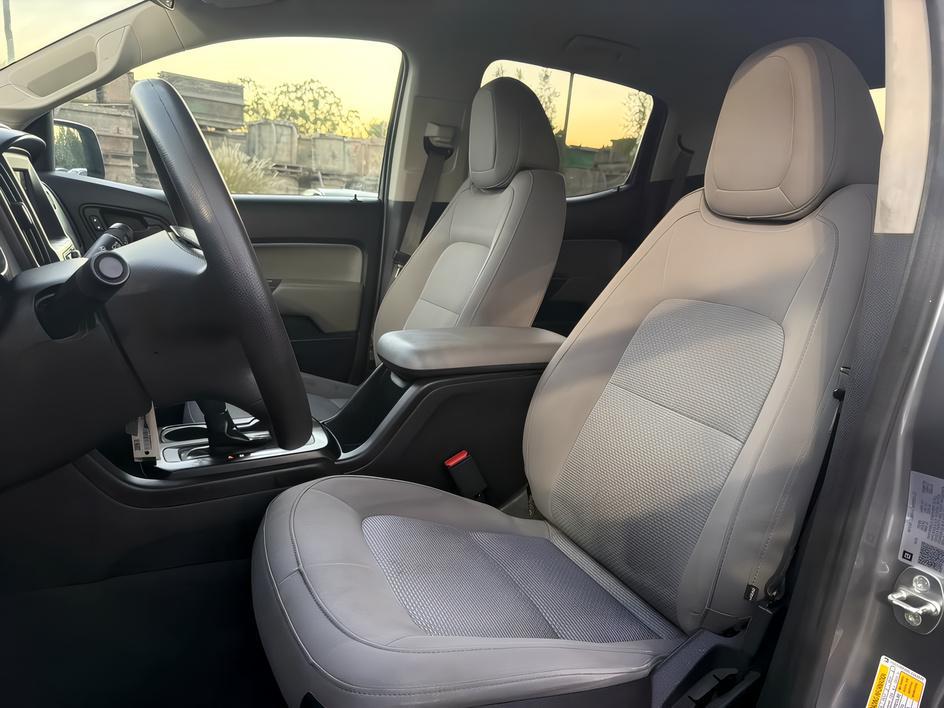 Chevrolet Colorado photo 13