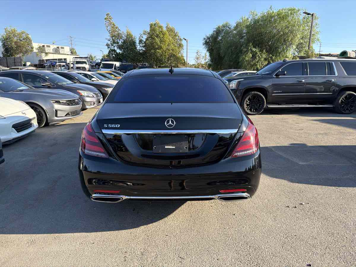 Mercedes-Benz s photo 5