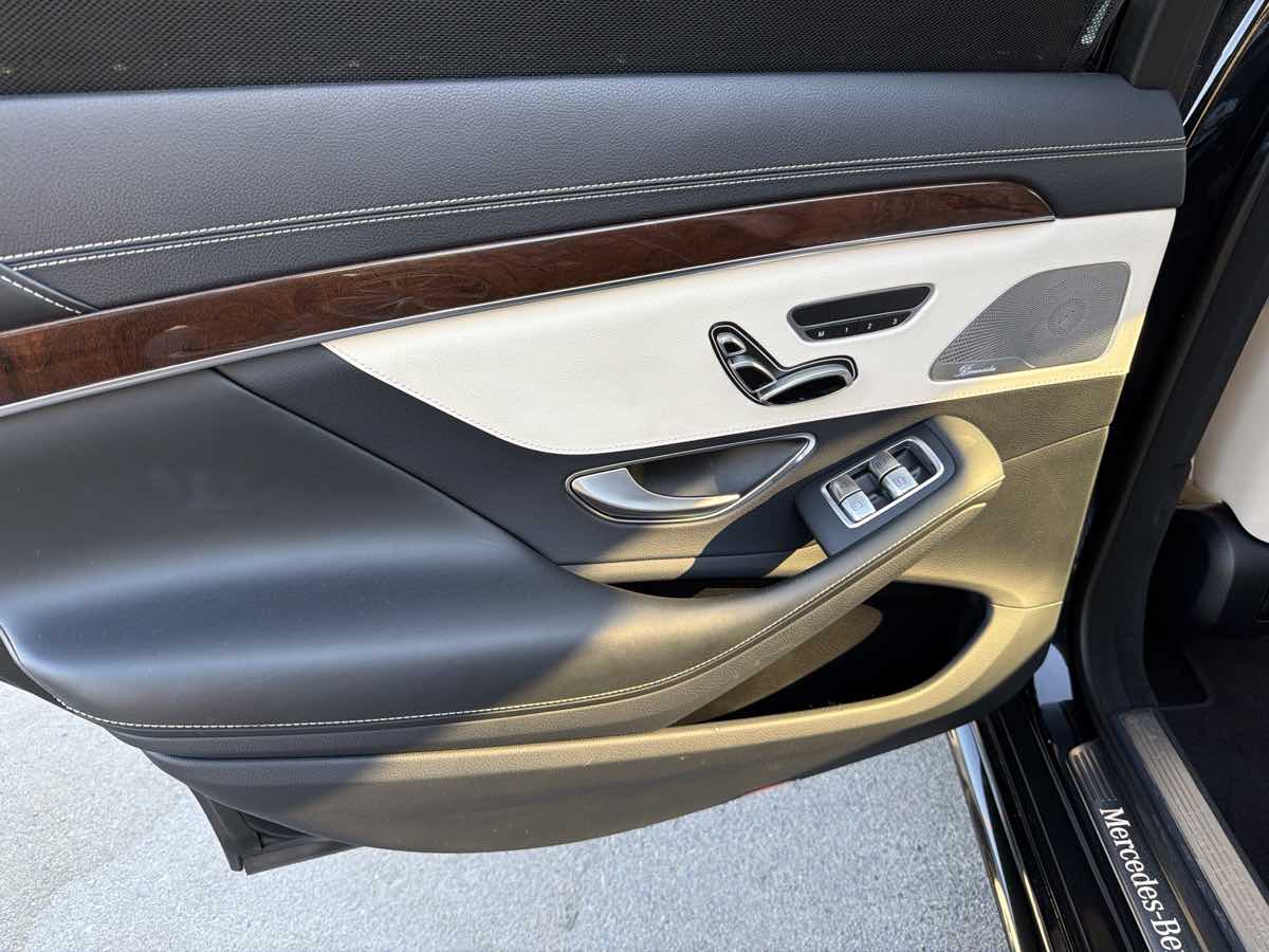 Mercedes-Benz s photo 10