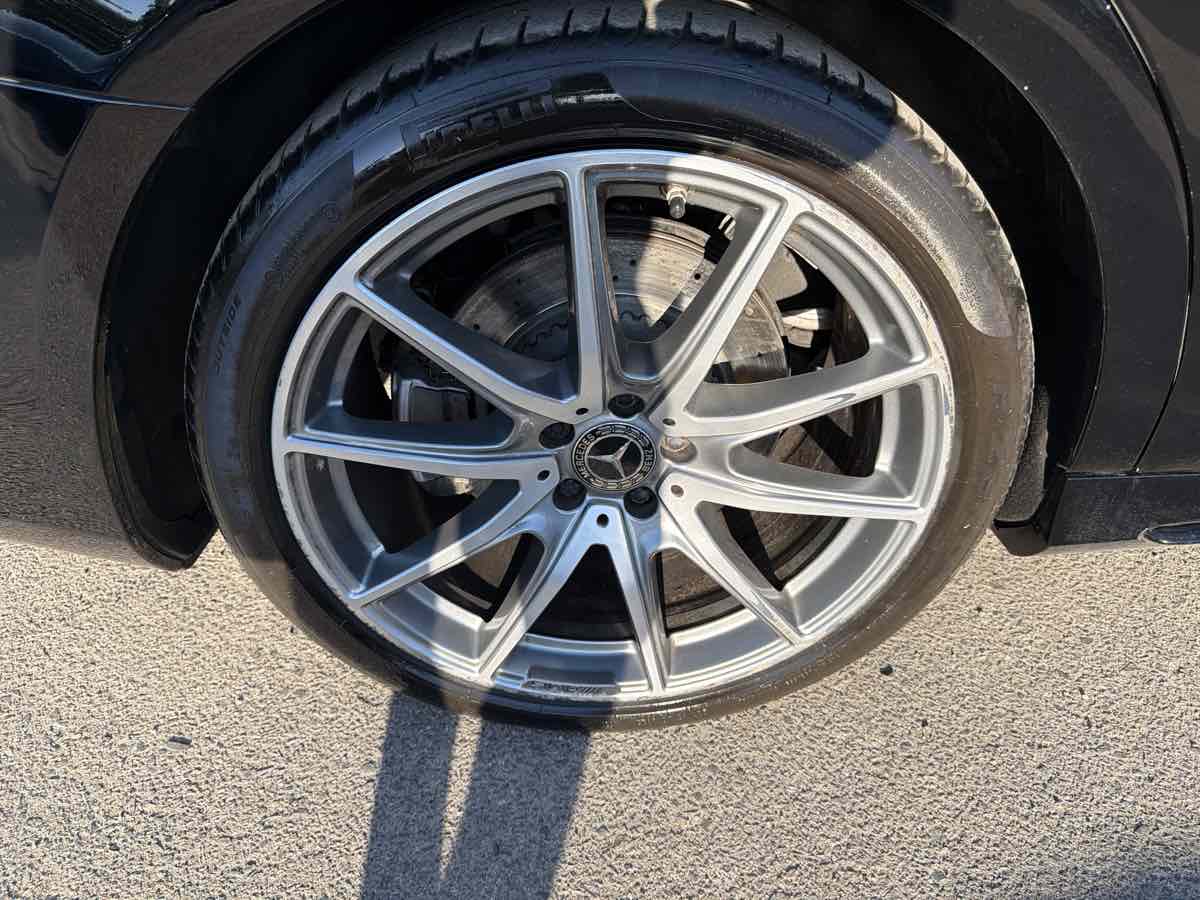 Mercedes-Benz s photo 16