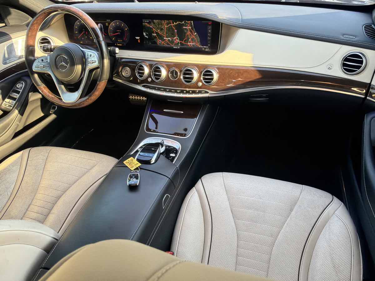 Mercedes-Benz s photo 19