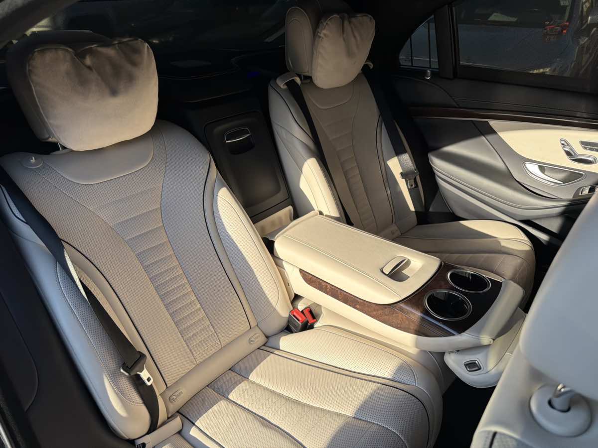 Mercedes-Benz s photo 20
