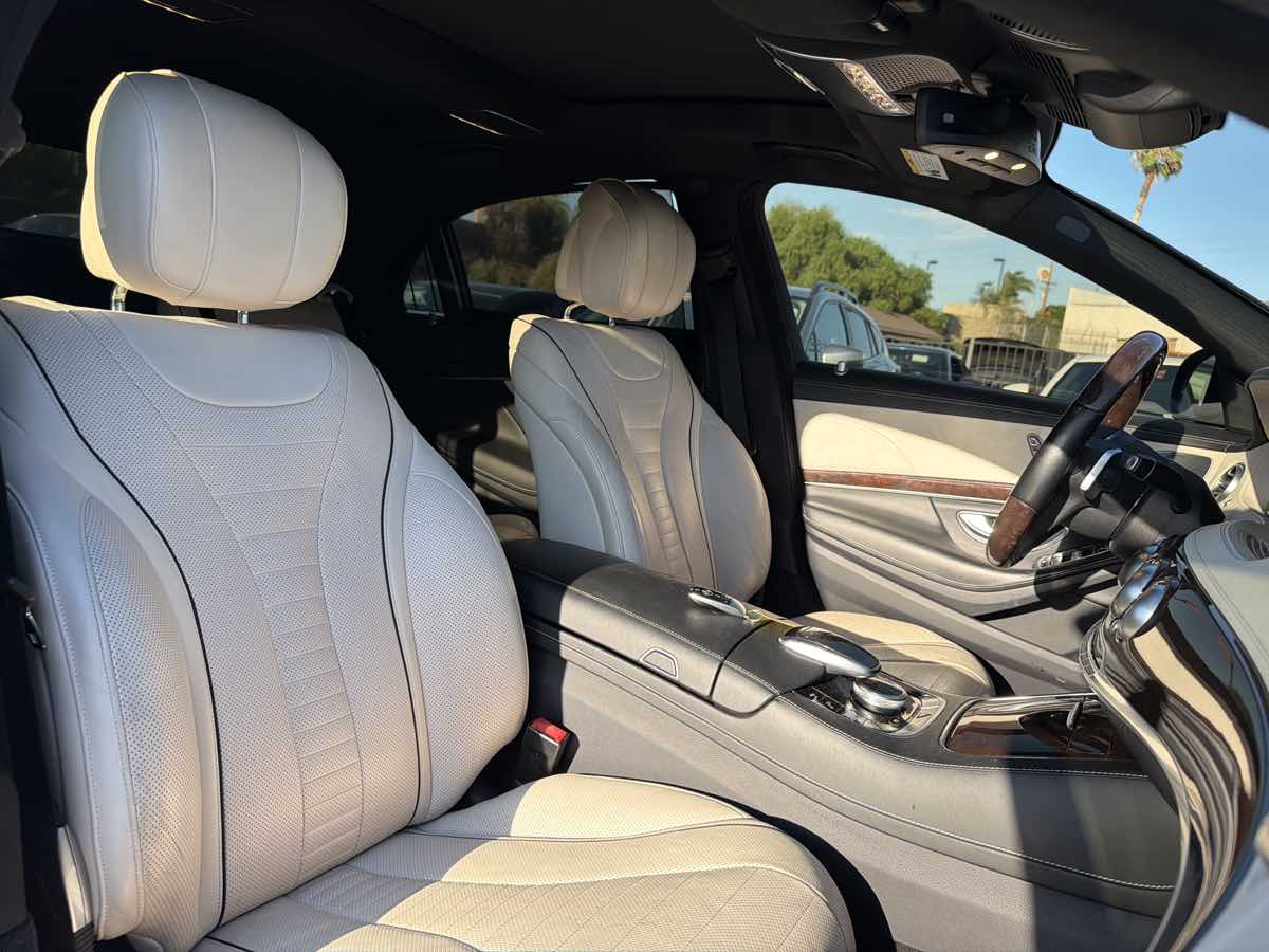 Mercedes-Benz s photo 21