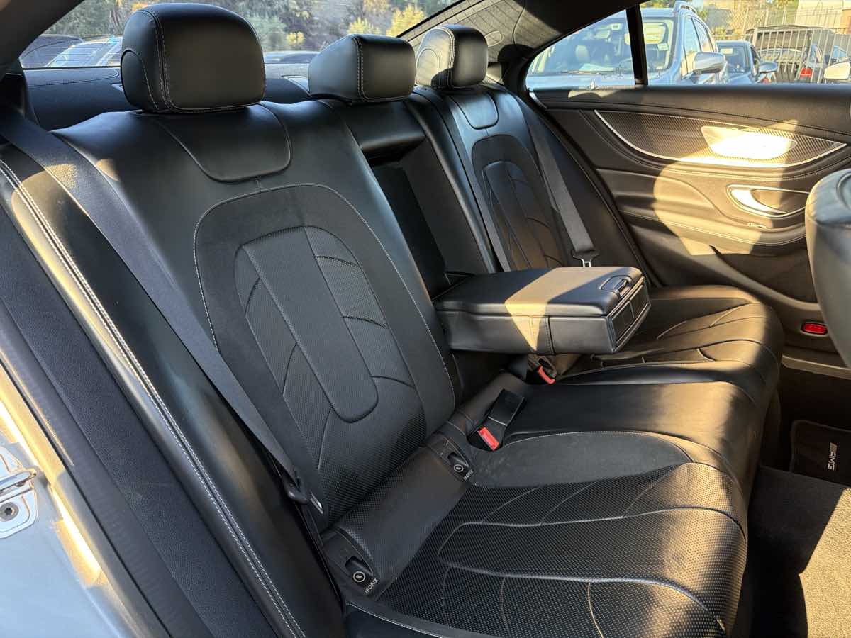 Mercedes-Benz CLS photo 19