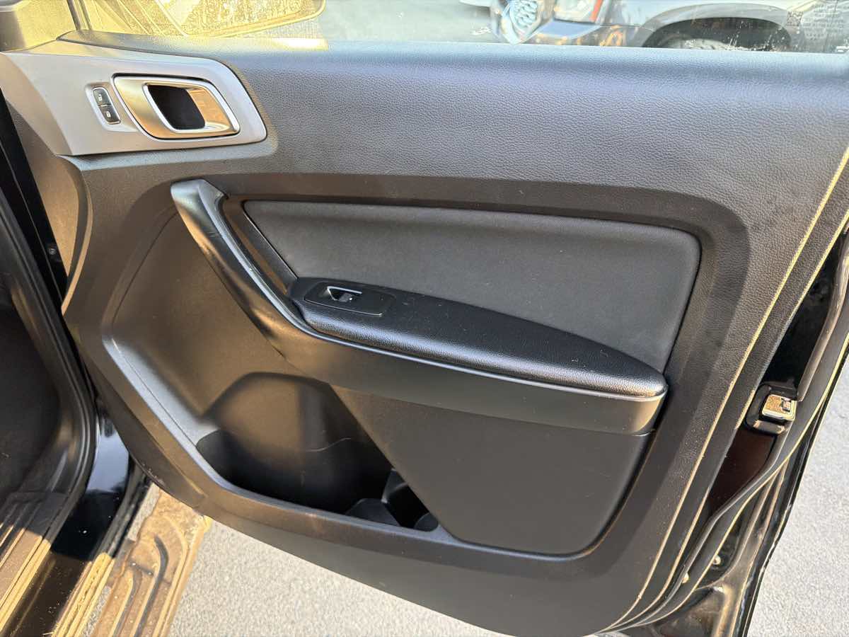 Ford Ranger photo 19