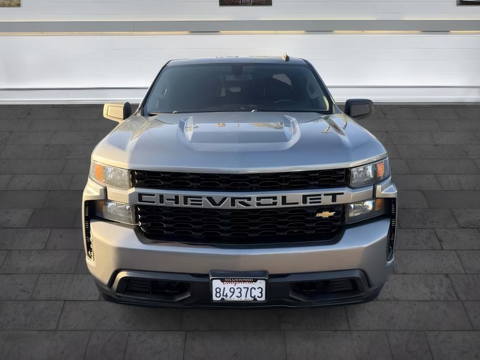 Chevrolet Silverado photo 2