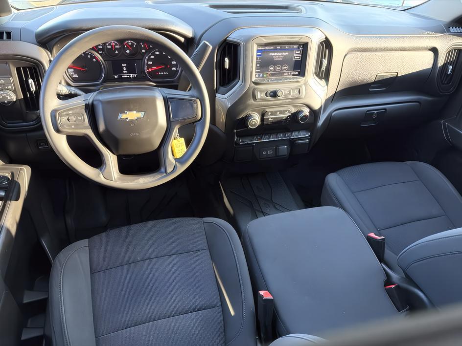 Chevrolet Silverado photo 12