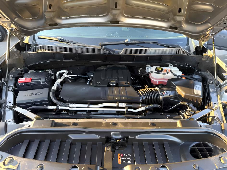 Chevrolet Silverado photo 22