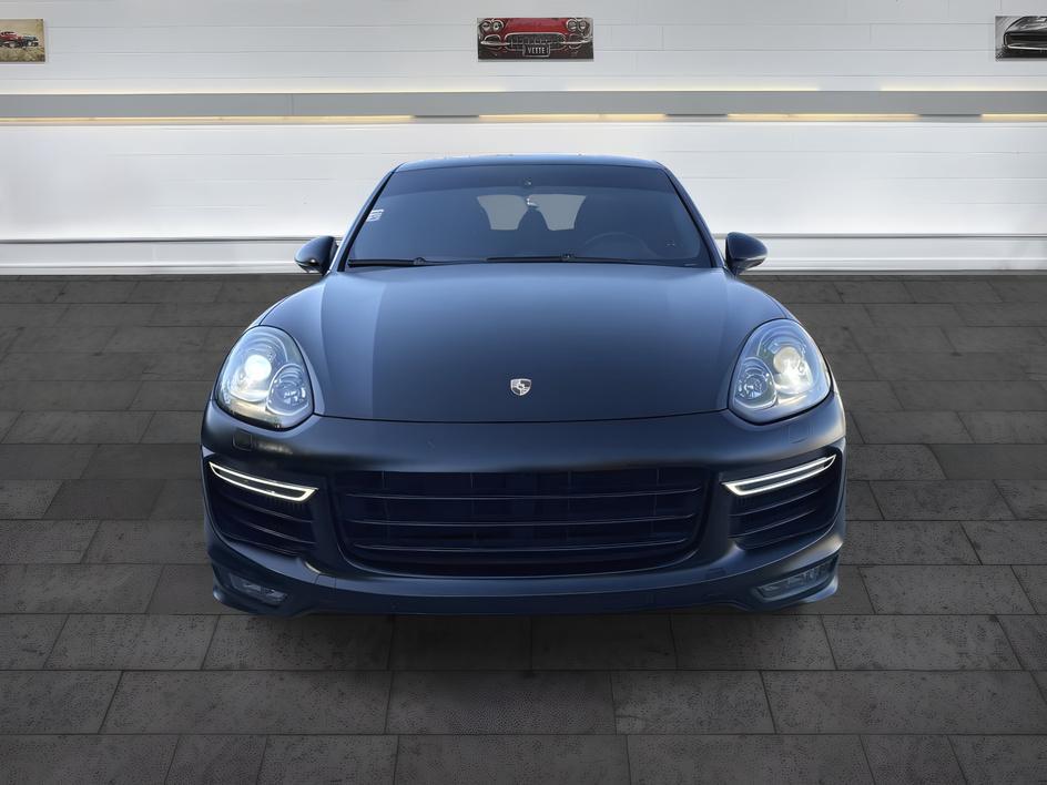Porsche Cayenne photo 2