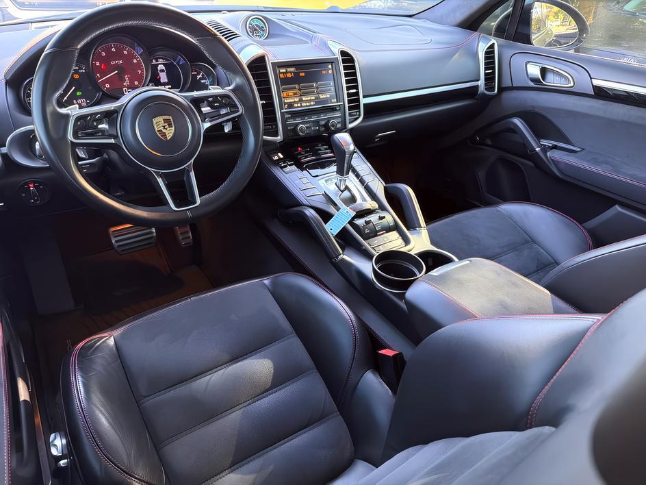 Porsche Cayenne photo 13