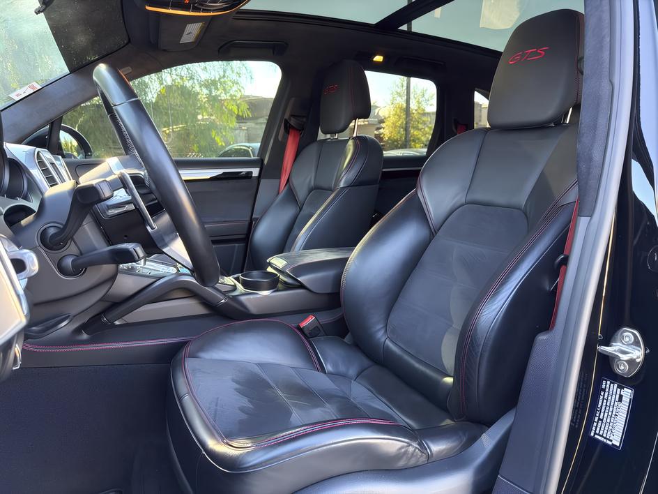 Porsche Cayenne photo 15