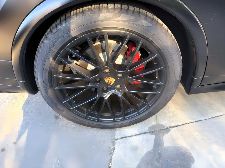 Porsche Cayenne photo 16