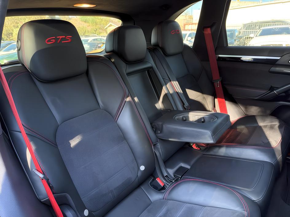 Porsche Cayenne photo 19