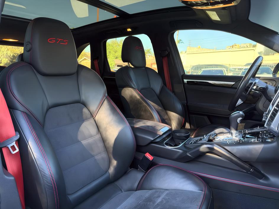 Porsche Cayenne photo 22