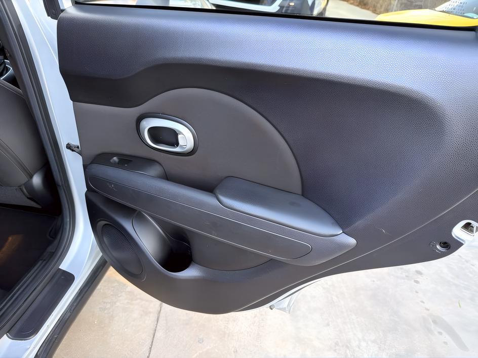 Kia Soul photo 17