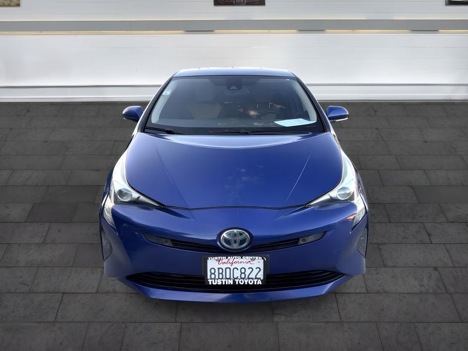 Toyota Prius photo 2