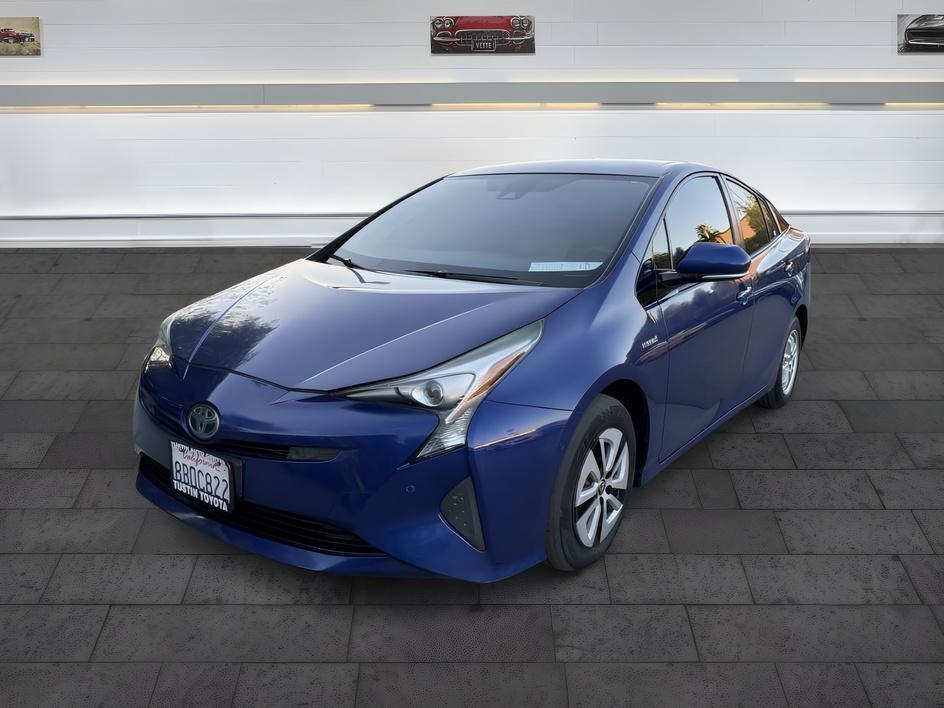 Toyota Prius photo 3