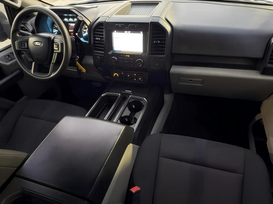 Ford F-150 photo 18