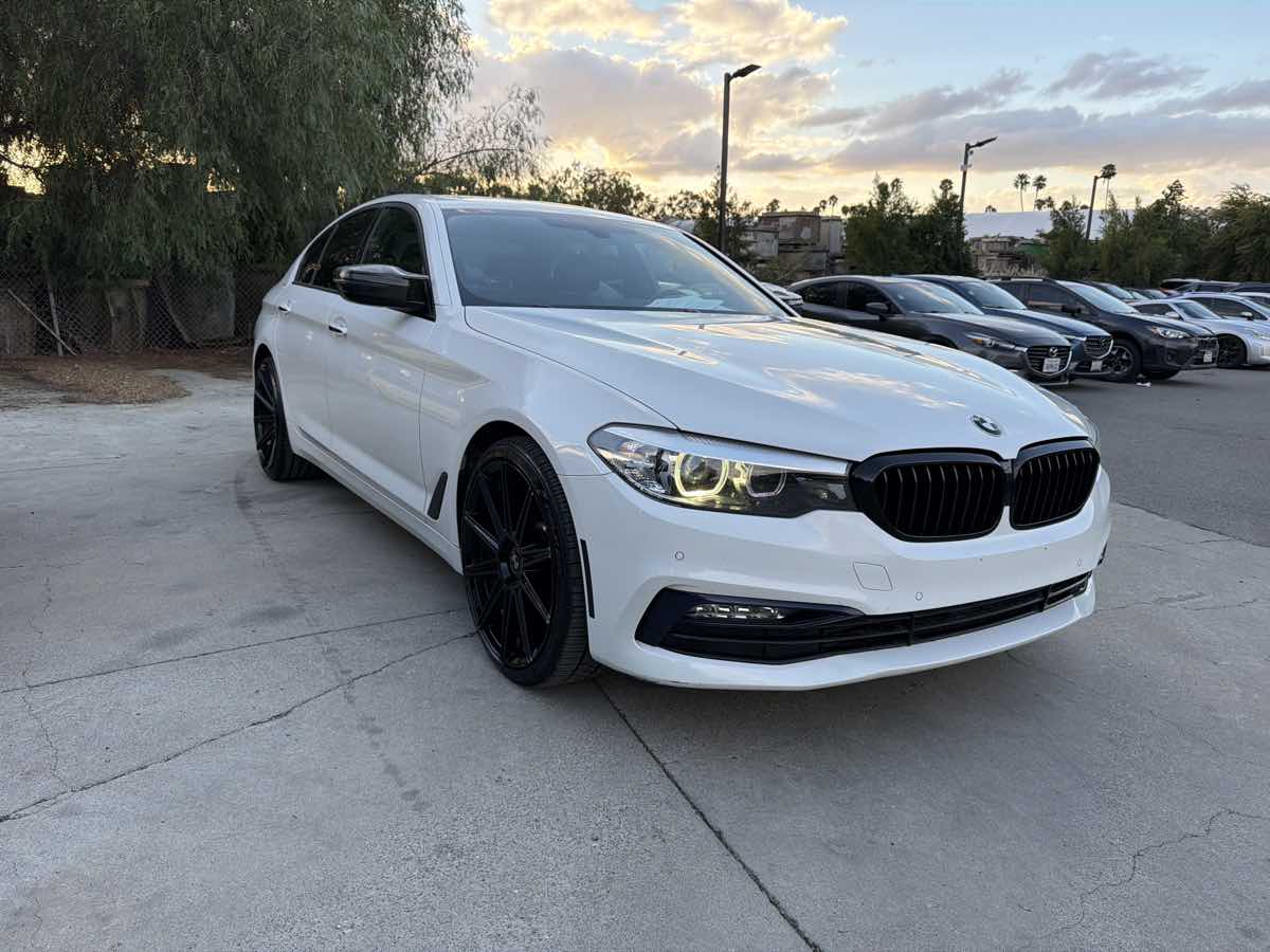 2018 BMW 5 Series 530i