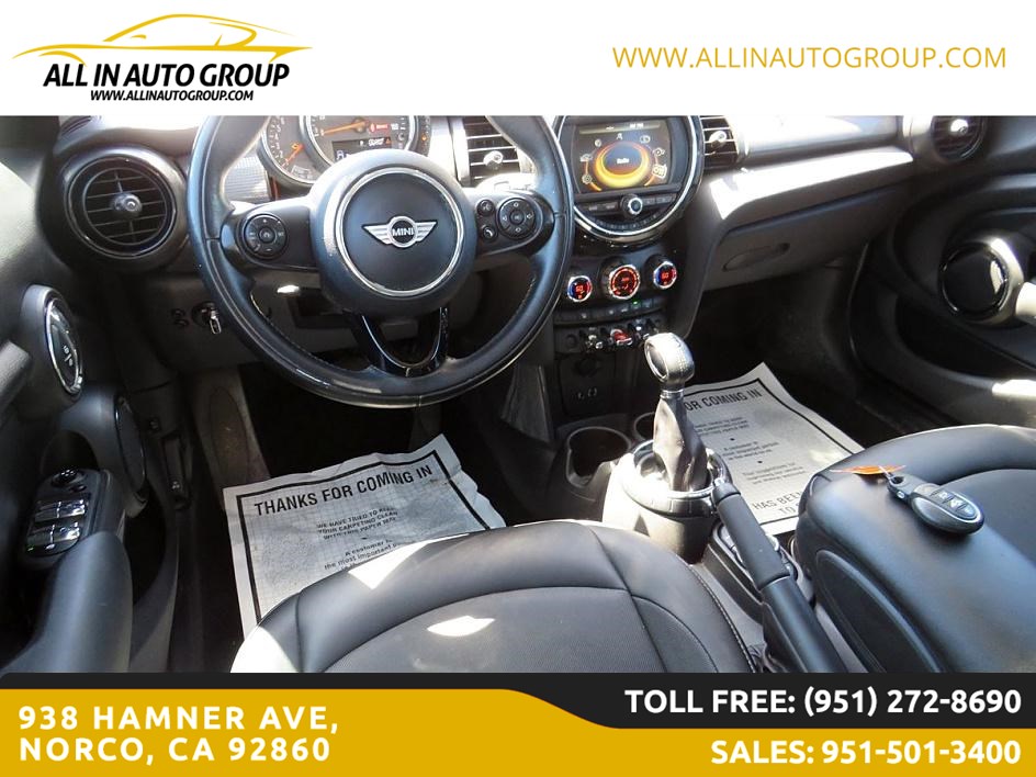 2017 Mini Cooper 4 Door Hardtop photo 4