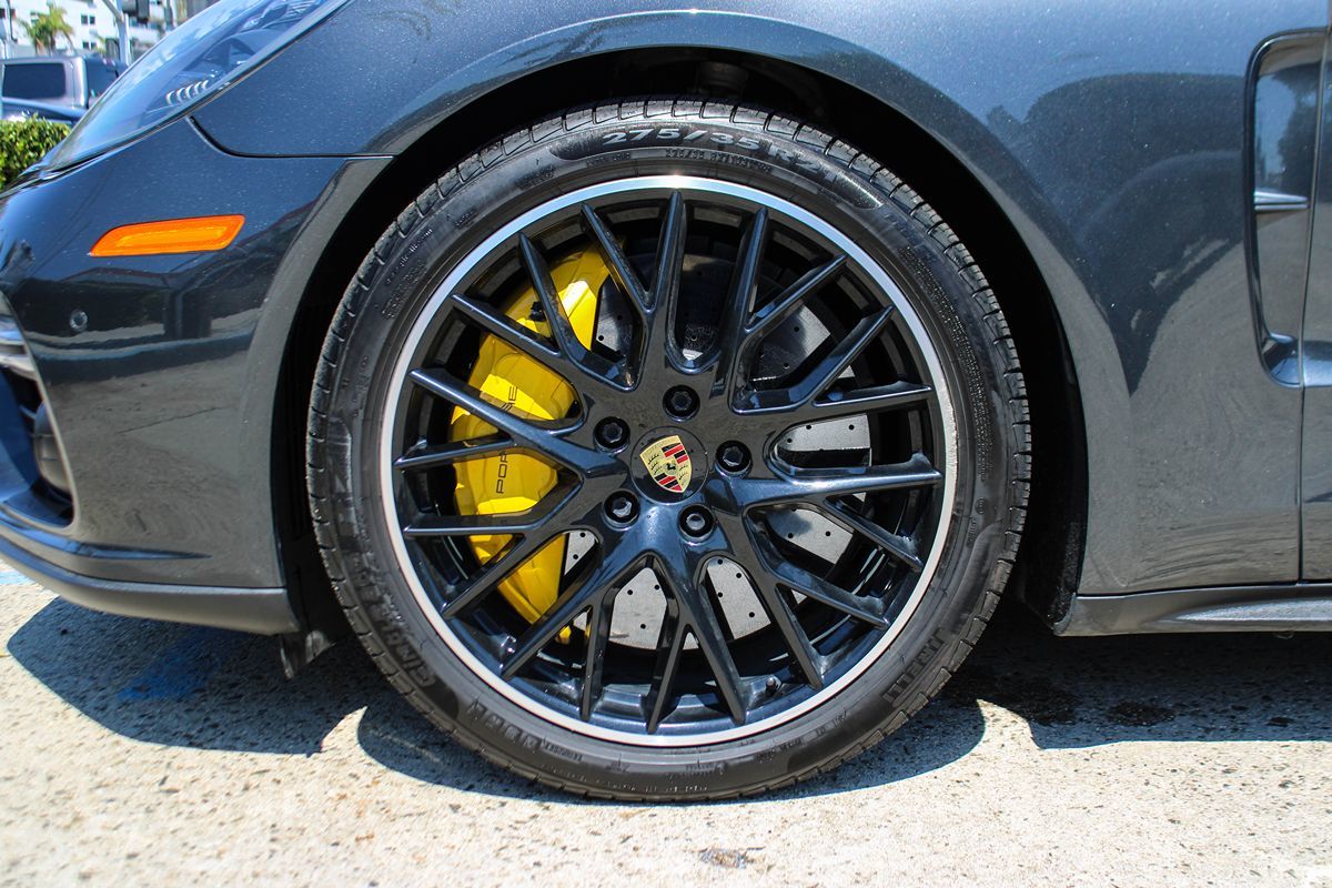 2019 Porsche Panamera Turbo S E-Hybrid photo 42