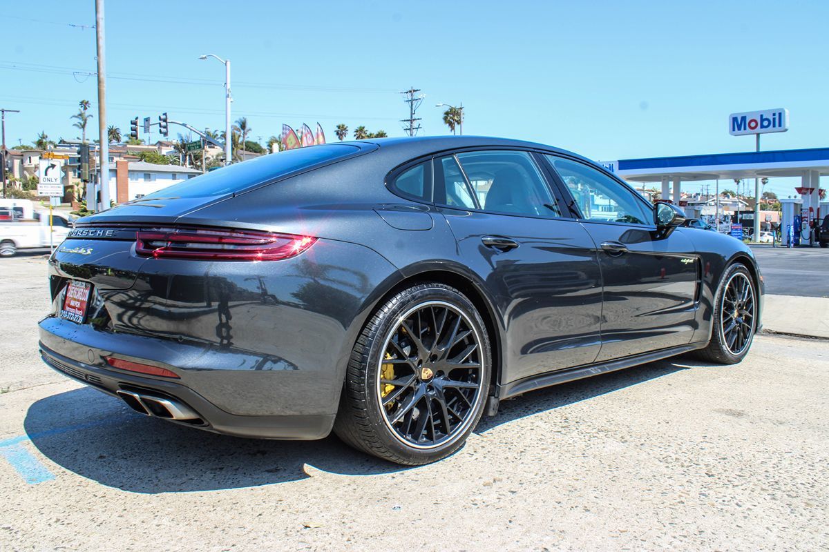 2019 Porsche Panamera Turbo S E-Hybrid photo 6