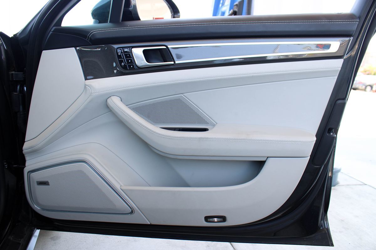 2019 Porsche Panamera Turbo S E-Hybrid photo 47