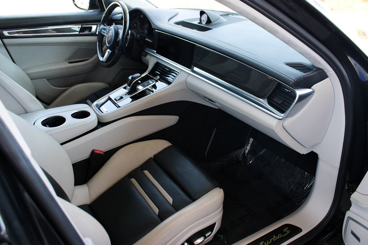 2019 Porsche Panamera Turbo S E-Hybrid photo 20
