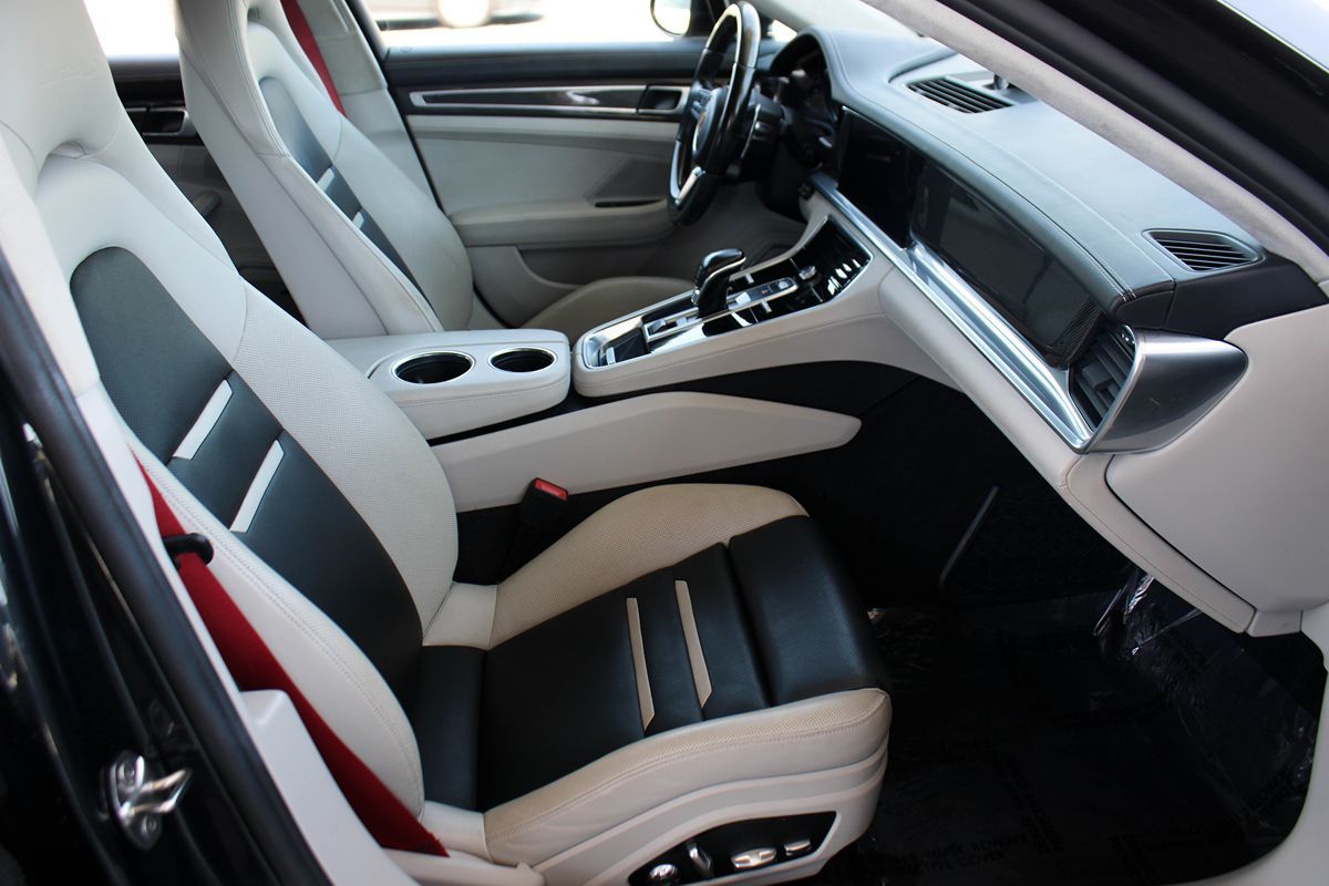 2019 Porsche Panamera Turbo S E-Hybrid photo 21