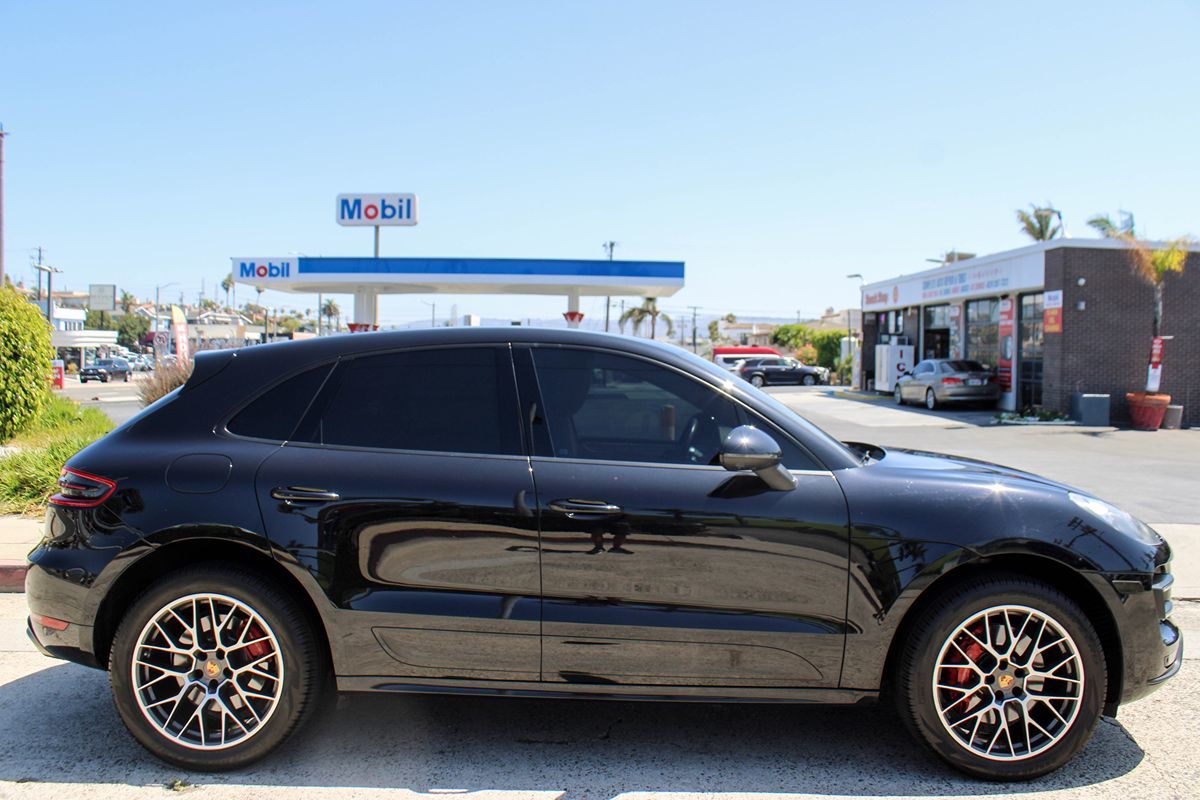 2016 Porsche Macan Turbo photo 5