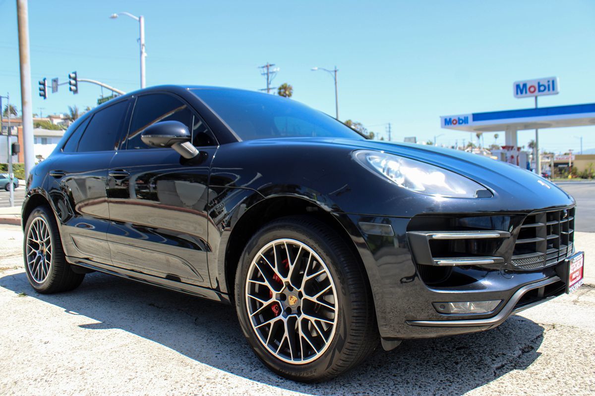 2016 Porsche Macan Turbo photo 6
