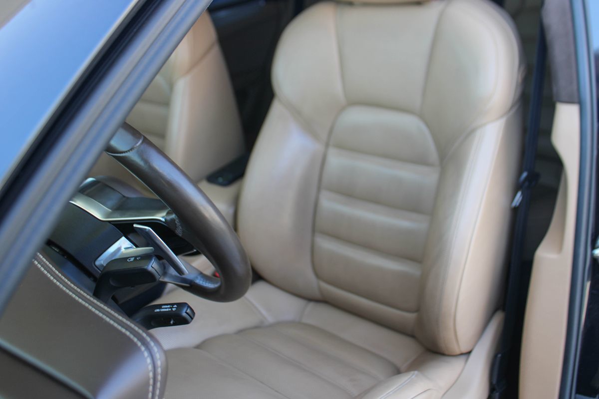 2016 Porsche Macan Turbo photo 14