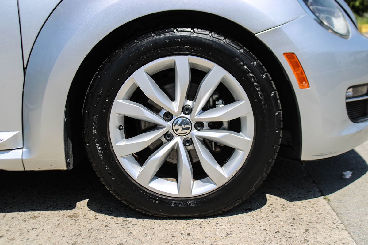 2014 Volkswagen Beetle TDI photo 11