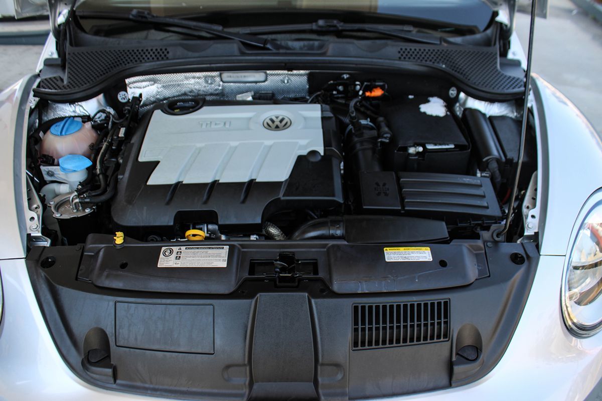 2014 Volkswagen Beetle TDI photo 9
