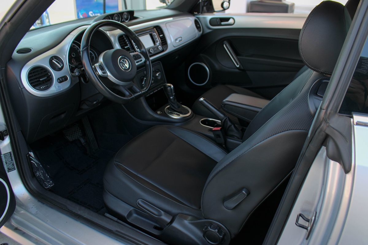 2014 Volkswagen Beetle TDI photo 13
