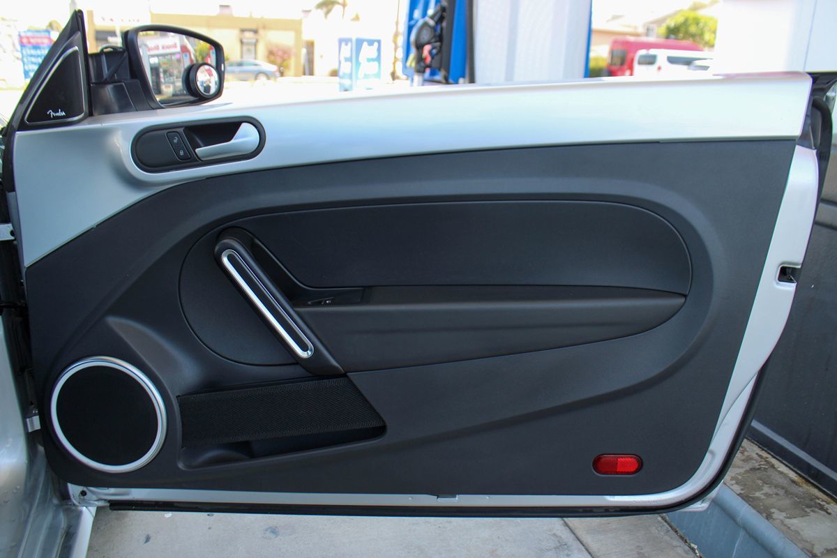 2014 Volkswagen Beetle TDI photo 34