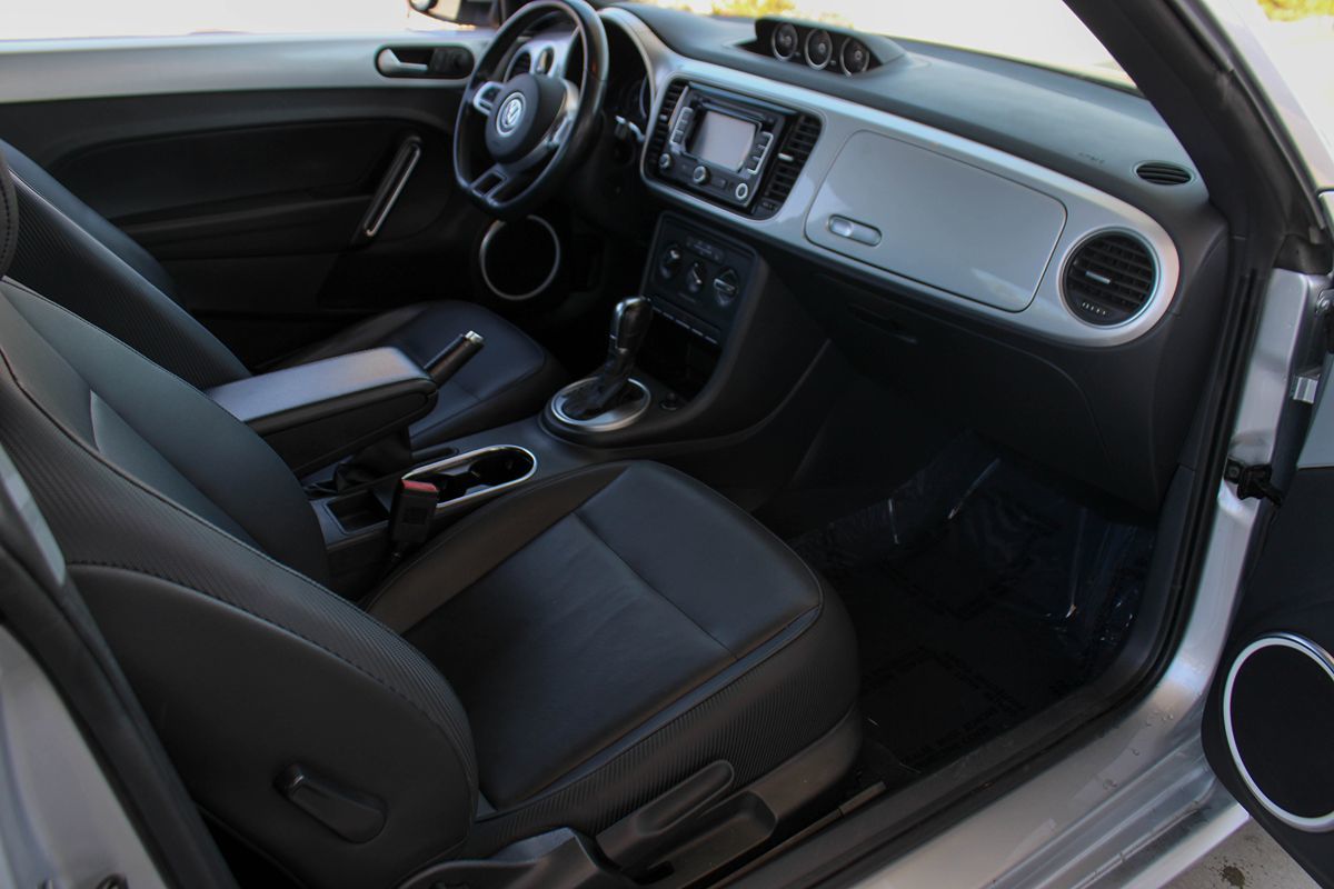 2014 Volkswagen Beetle TDI photo 16