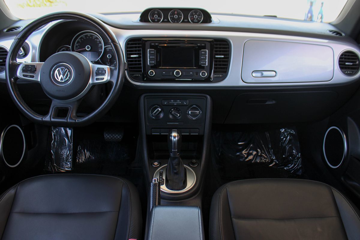 2014 Volkswagen Beetle TDI photo 12