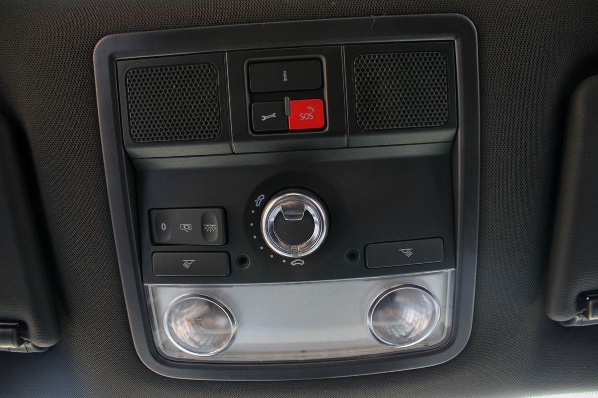 2014 Volkswagen Beetle TDI photo 35