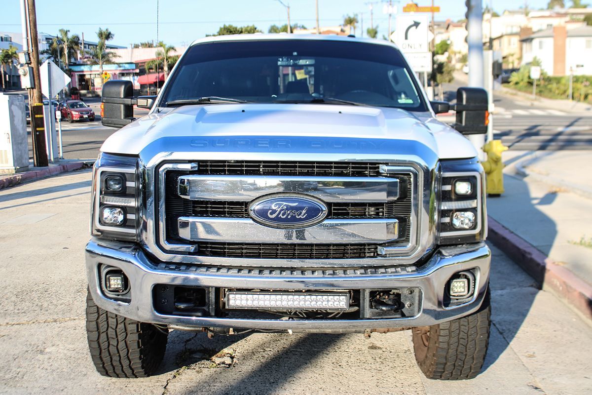 2015 Ford F-250 Lariat photo 9