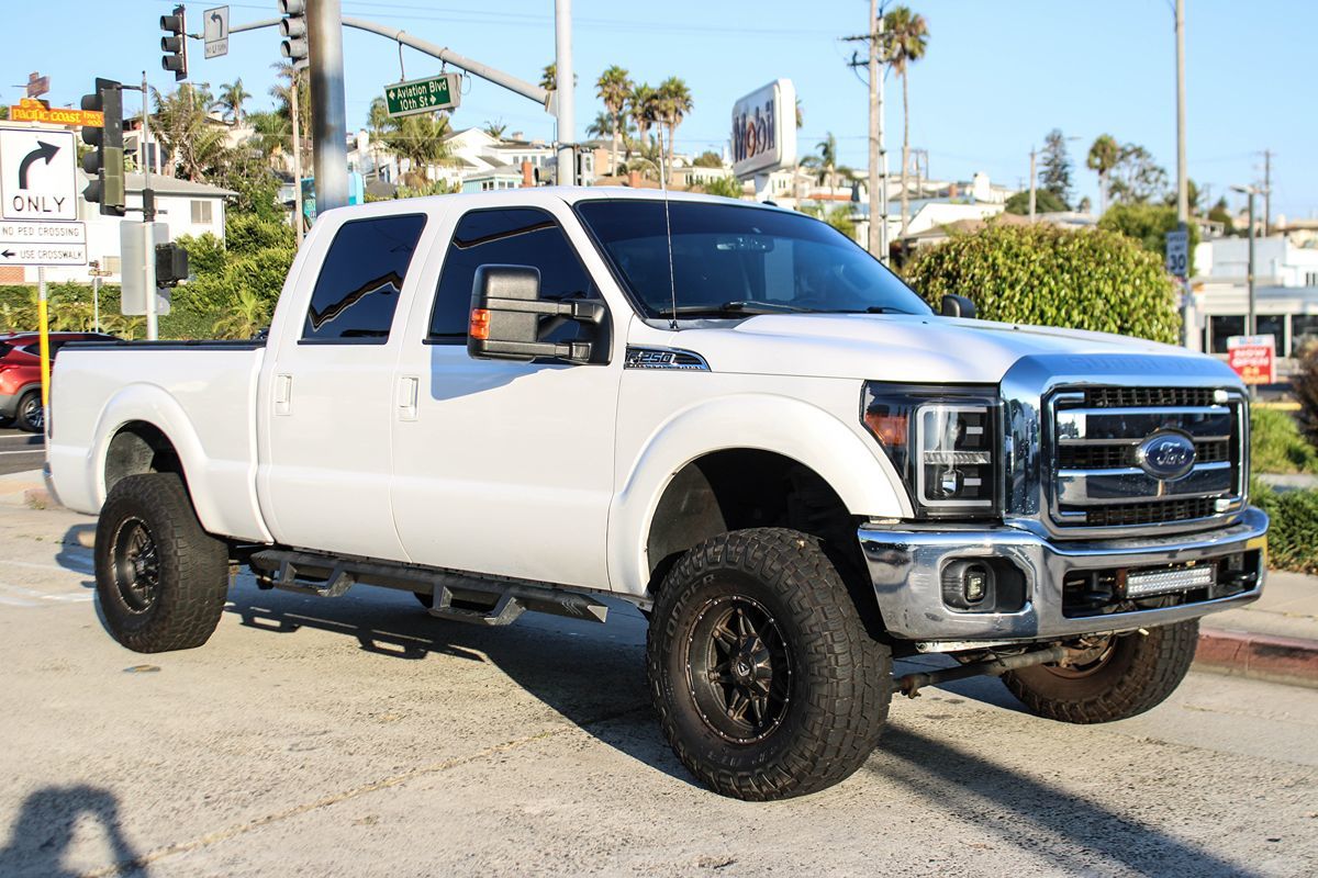 2015 Ford F-250 Lariat photo 8