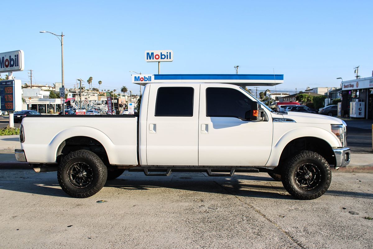2015 Ford F-250 Lariat photo 7