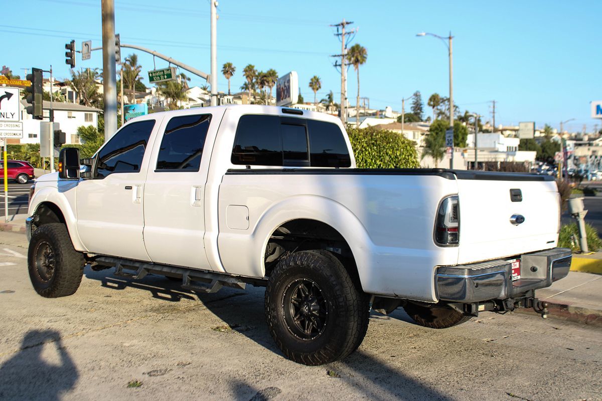 2015 Ford F-250 Lariat photo 3